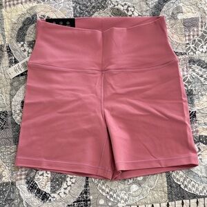 NWT Aritzia Cheeky 5” Hi-Rise bicycle shorts - size 12 - Dark Bonbon Pink